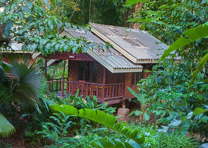 Khao Sok Riverside Cottages